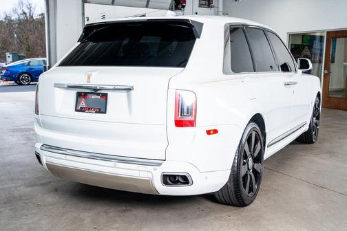 2021 Rolls-Royce Cullinan Base