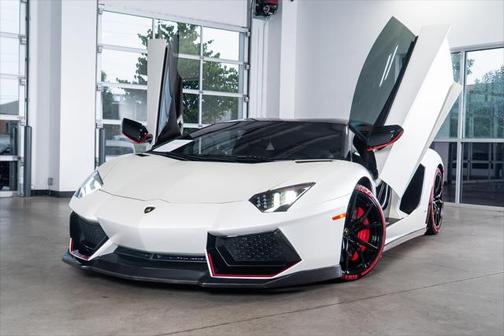2016 Lamborghini Aventador LP700-4 Pirelli Edition