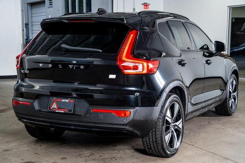 2021 Volvo XC40 Recharge Pure Electric P8