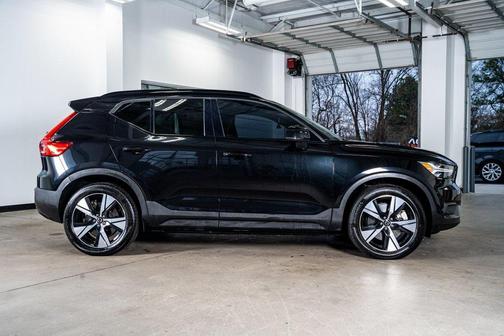 2021 Volvo XC40 Recharge Pure Electric P8