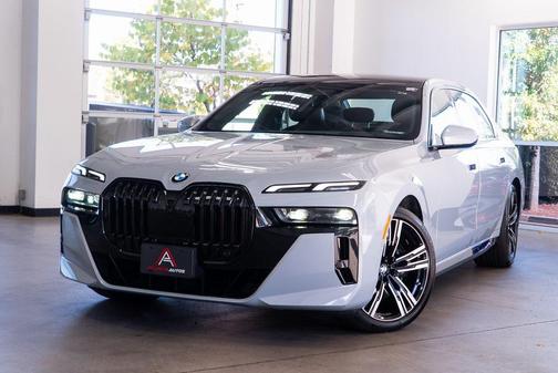 2023 BMW 740 i