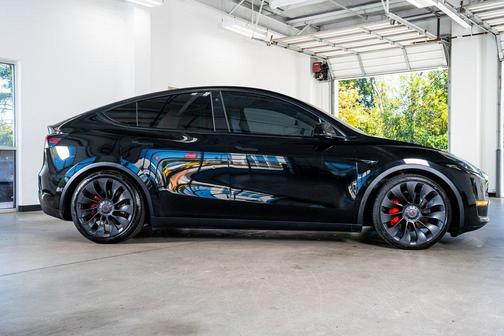 2022 Tesla Model Y Performance Dual Motor All-Wheel Drive