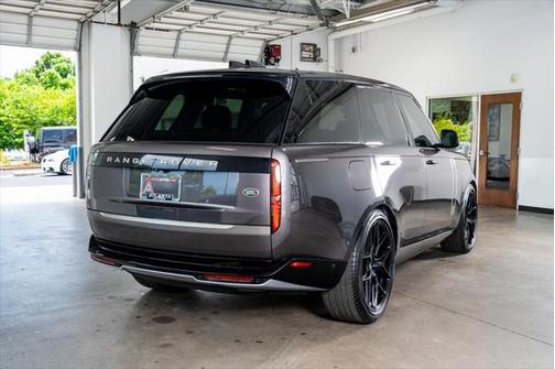 2023 Land Rover Range Rover P400 SE