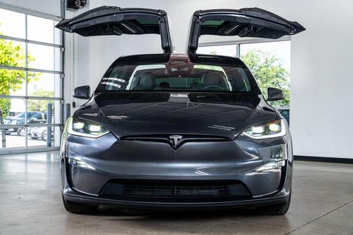 2024 Tesla Model X Long Range