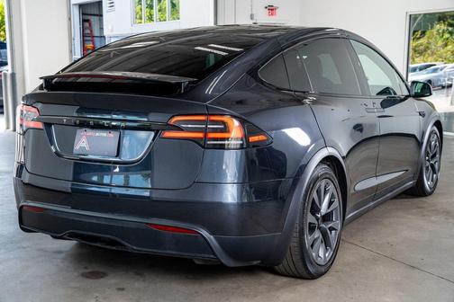 2024 Tesla Model X Long Range