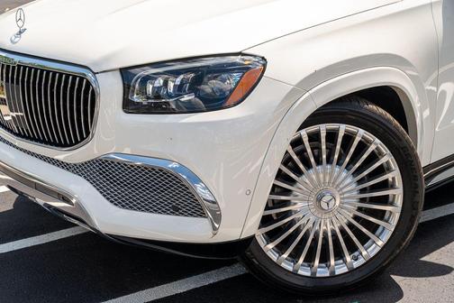White 2023 Mercedes-Benz Maybach GLS 600 4MATIC