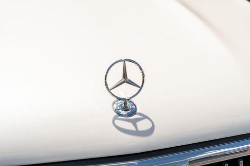 White 2023 Mercedes-Benz Maybach GLS 600 4MATIC