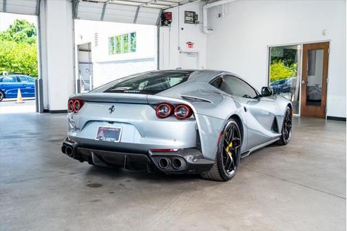 2018 Ferrari 812 Superfast Base