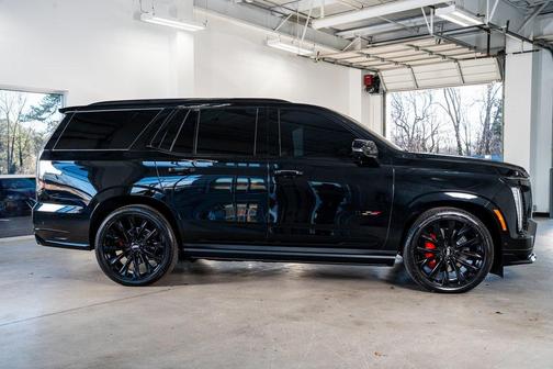 2025 Cadillac Escalade V-Series