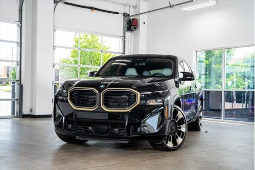2023 BMW XM Base