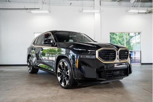 2023 BMW XM Base