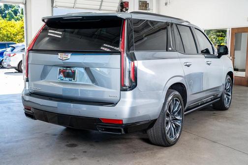 2024 Cadillac Escalade Sport