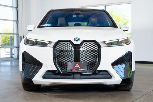 Alpine White 2024 BMW iX xDrive50
