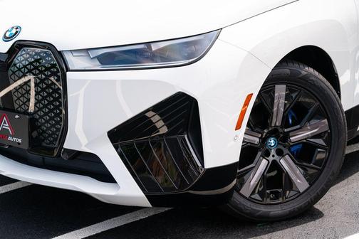Alpine White 2024 BMW iX xDrive50