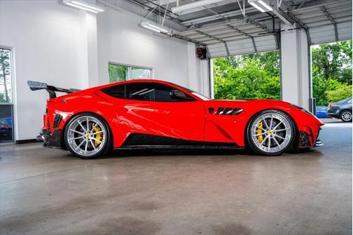 2019 Ferrari 812 Superfast Base