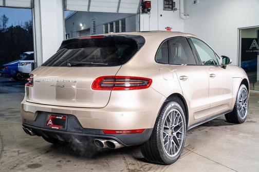 2016 Porsche Macan S