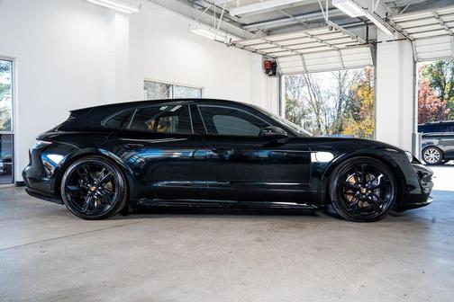 2023 Porsche Taycan 4