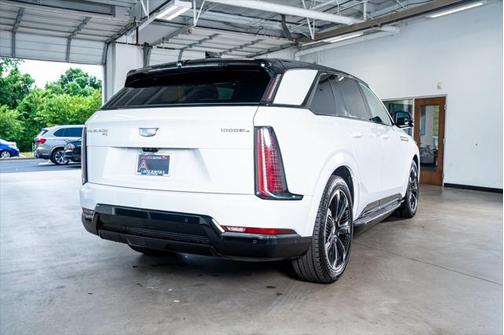 2025 Cadillac Escalade IQ Sport 2