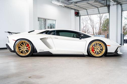 2017 Lamborghini Aventador LP750-4 Superveloce