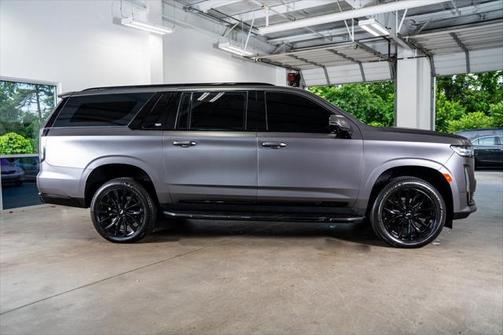 2022 Cadillac Escalade ESV Luxury