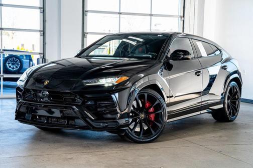 2021 Lamborghini Urus Graphite Capsule