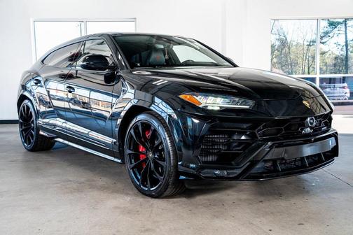 2021 Lamborghini Urus Graphite Capsule