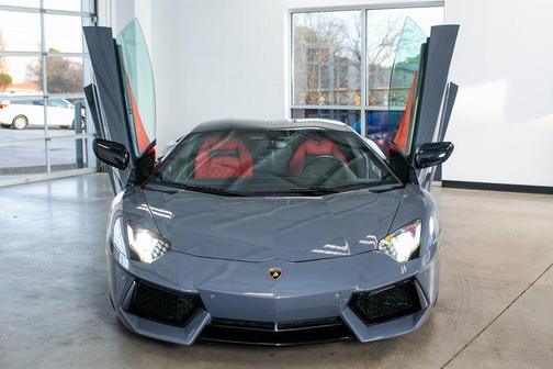 2013 Lamborghini Aventador LP700-4