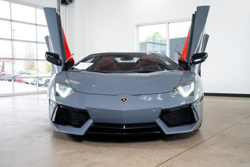 2013 Lamborghini Aventador LP700-4
