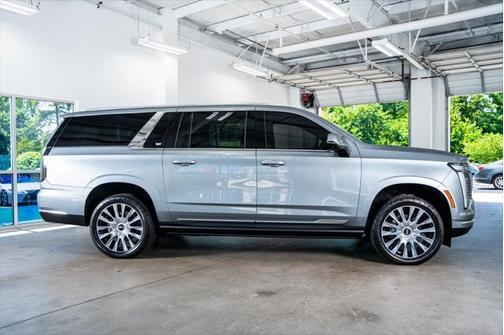 2025 Cadillac Escalade ESV Premium Luxury Platinum