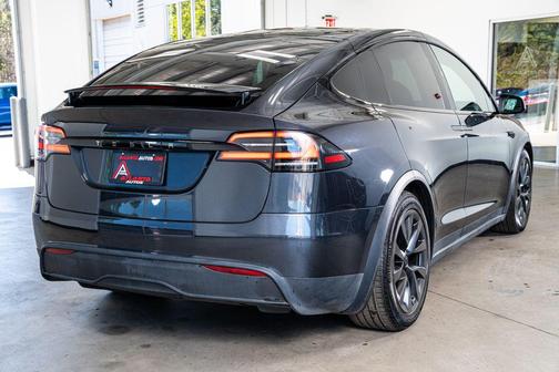2024 Tesla Model X Long Range