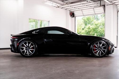 2020 Aston Martin Vantage Base
