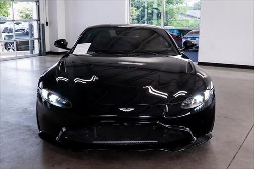 2020 Aston Martin Vantage Base