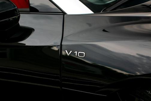 Mythos Black Metallic/Black Roof 2018 Audi R8 5.2 V10