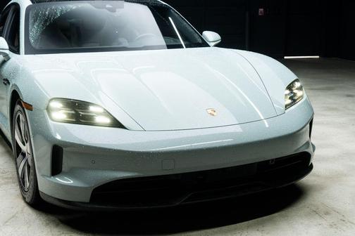 Shade Green Metallic 2025 Porsche Taycan Base