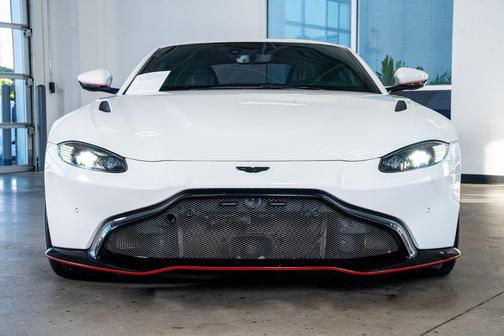 2020 Aston Martin Vantage Base