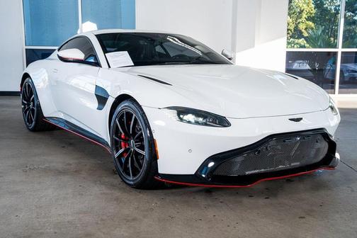2020 Aston Martin Vantage Base