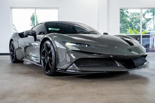 2022 Ferrari SF90 Stradale Base