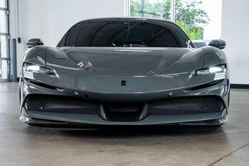 2022 Ferrari SF90 Stradale Base
