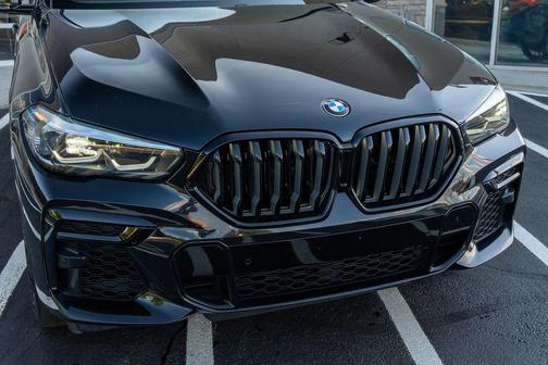 Black Sapphire Metallic 2022 BMW X6 xDrive40i