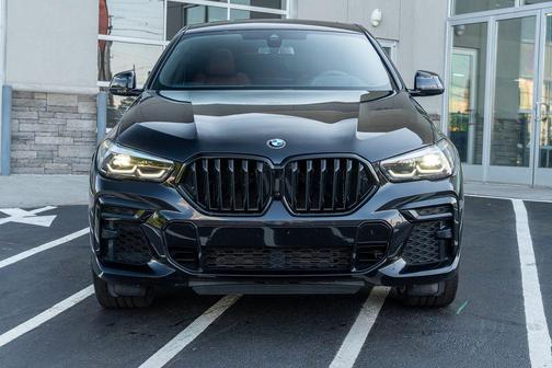Black Sapphire Metallic 2022 BMW X6 xDrive40i