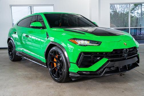 2023 Lamborghini Urus Performante