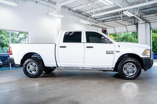 2017 RAM 2500 Tradesman Crew Cab 4x2 6'4' Box