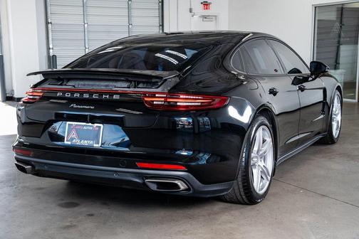 2019 Porsche Panamera 4