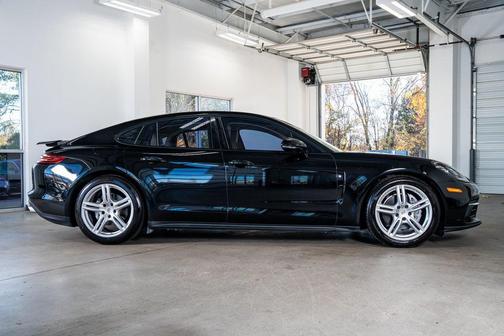 2019 Porsche Panamera 4
