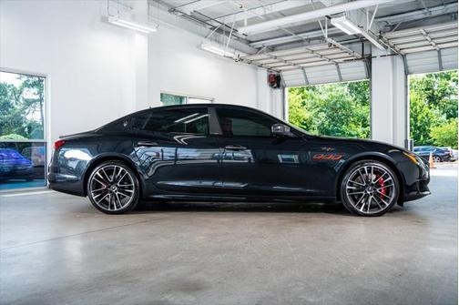 2023 Maserati Quattroporte Trofeo