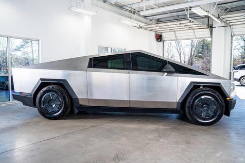 2025 Tesla Cybertruck All-Wheel Drive