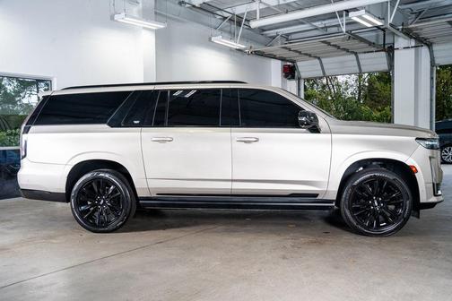 2021 Cadillac Escalade ESV Sport