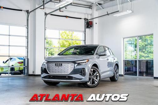 2022 Audi e-tron Premium Plus