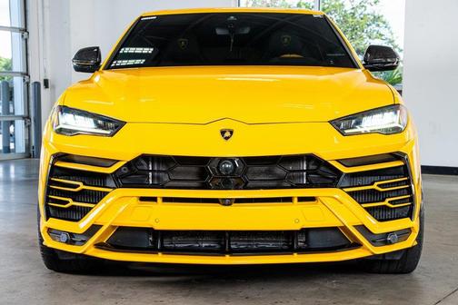2021 Lamborghini Urus Graphite Capsule