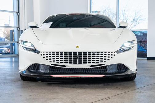 2023 Ferrari Roma Base